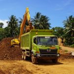 Penimbunan material ore di stockpile